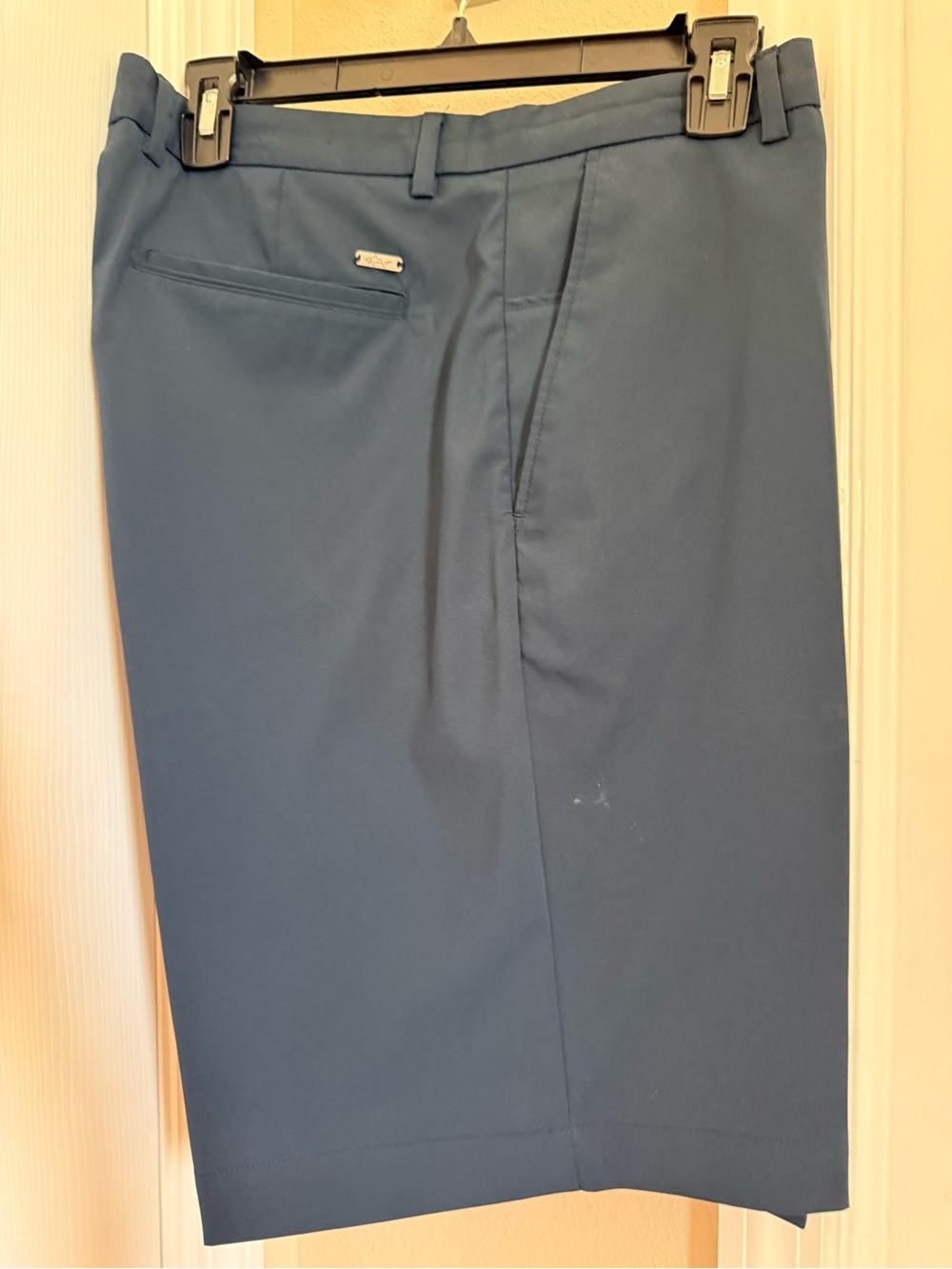 Greg Norman Collection Men's Blue Performance Flat-Front Shorts